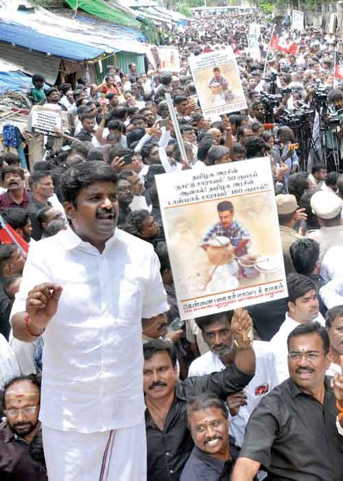 ராங்-கால்!      சீமான் கூட்டணியை நிராகரித்த விஜய்!